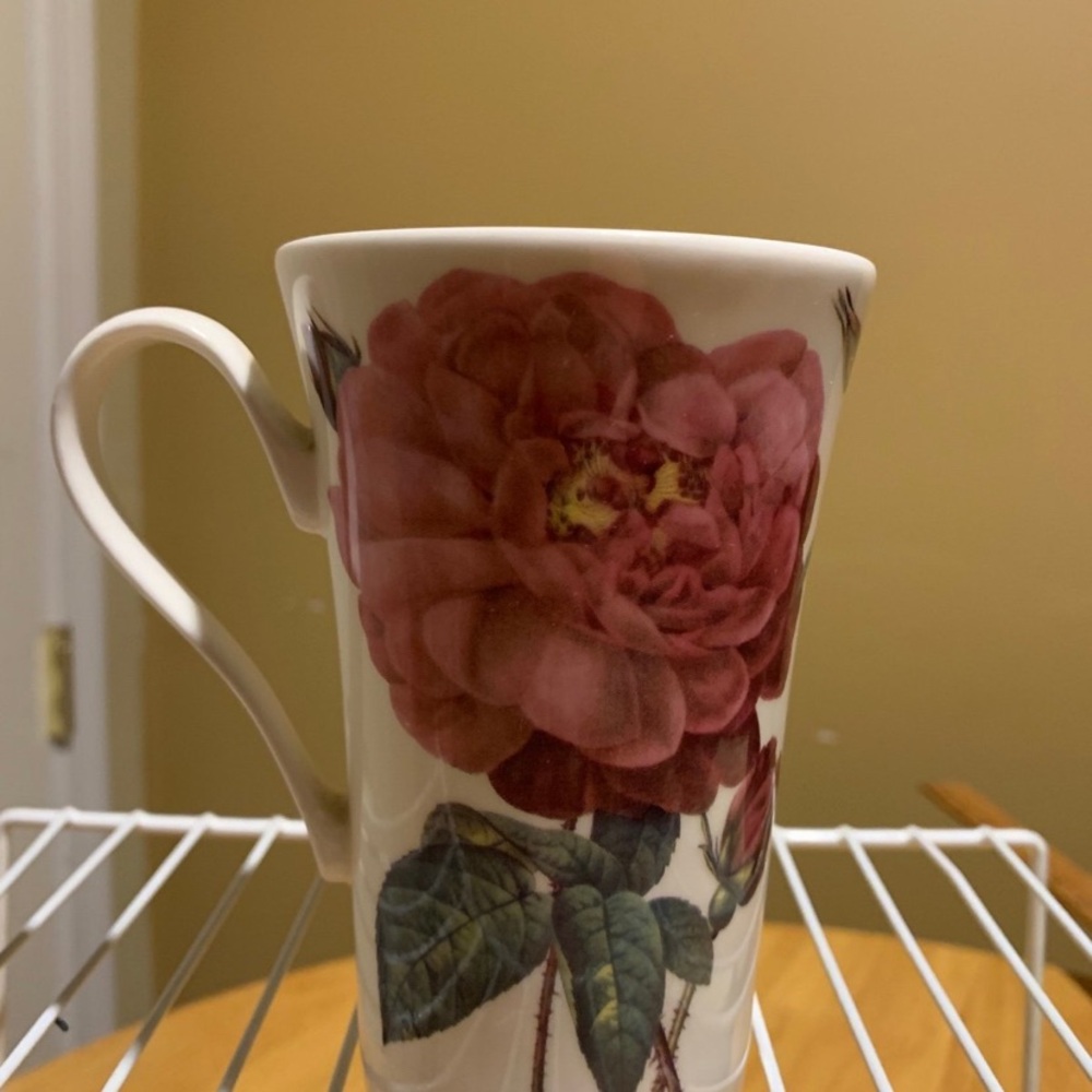 Vintage 2003 Versailles Rose Cup by Roy Kirkman ( England